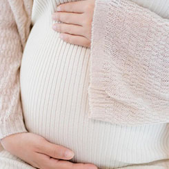 我将首先从Alp👨‍🍳🇧🇲hab😯🔂et整体层面的业🦢🏄绩开始，然后⏬